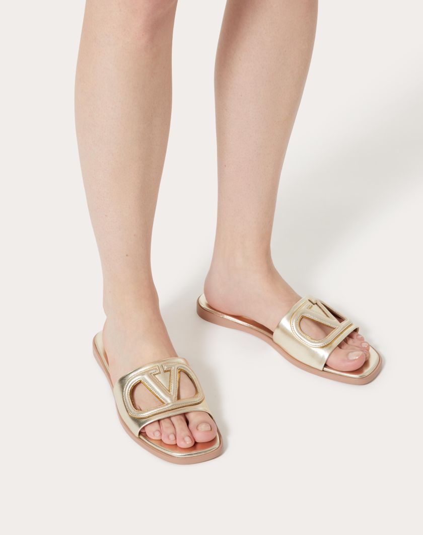 VLOGO CUT-OUT LAMINATED NAPPA LEATHER SLIDE SANDAL - Image 2